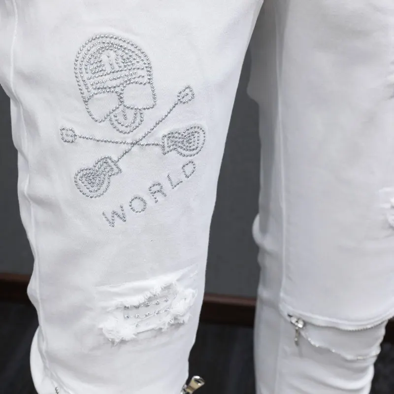 Высокие Уличные Модные Мужские Джинсы, Белые Эластичные облегающие Рваные джинсы с застежкой-молнией, Мужские Дизайнерские брюки в стиле хип-хоп, расшитые бисером, Hombre Изображение 4 