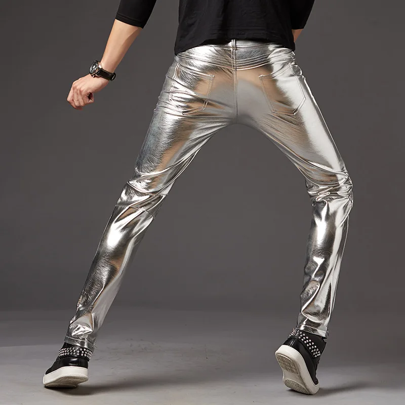 Мужские узкие блестящие Золотистые, серебристые, черные брюки из искусственной кожи, мотоциклетные Мужские брюки для ночного клуба, сценические брюки для певцов, танцоров, повседневные брюки Изображение 1 