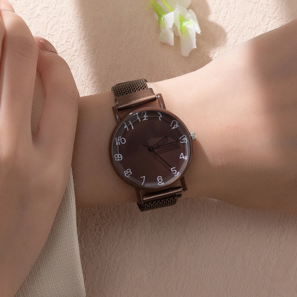 Модные женские часы с сетчатым стальным ремешком, повседневные спортивные кварцевые часы в простом стиле для женщин, часы Изображение 2 